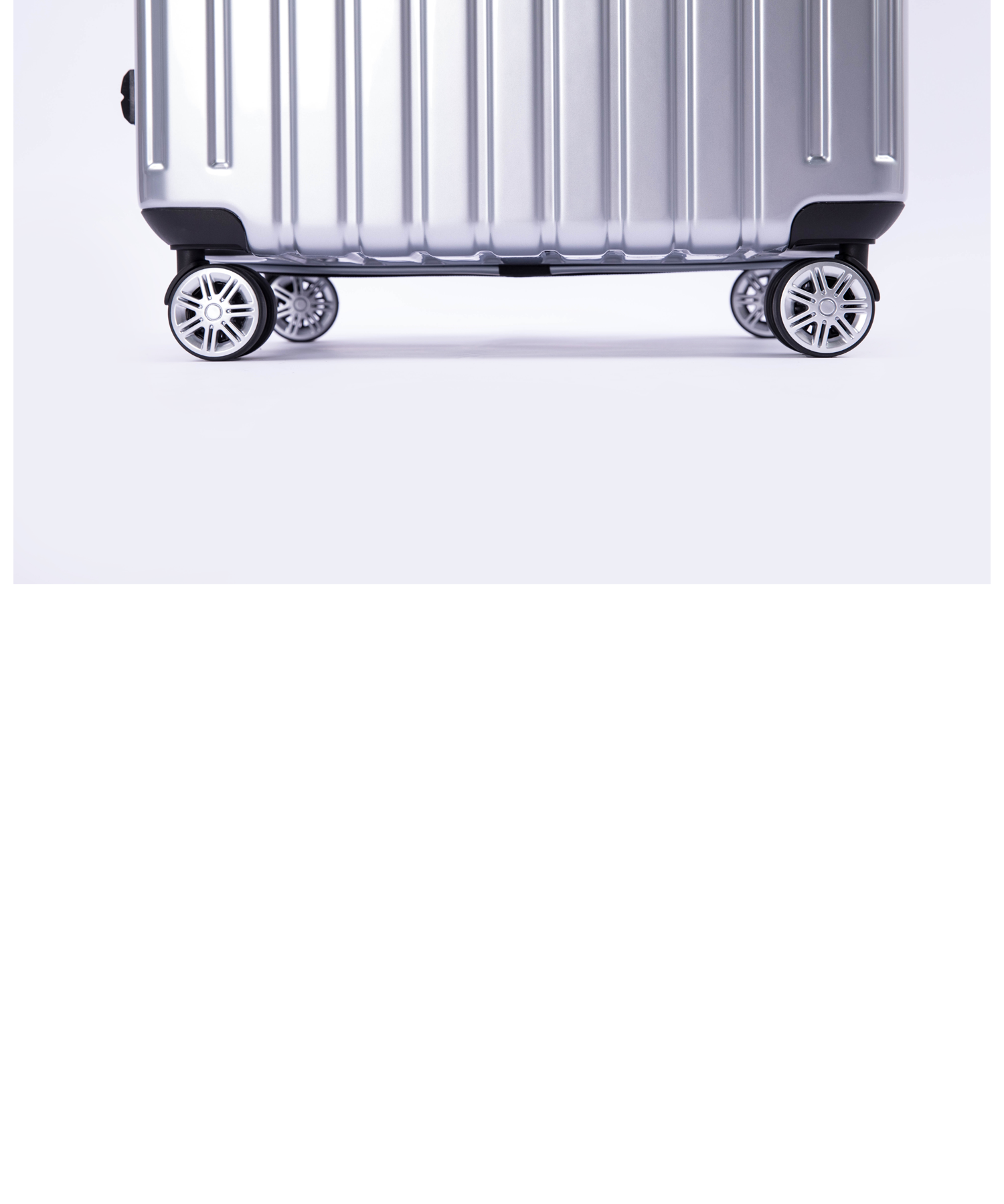 small-suitcase-polycarbonate-shiny-silver-08_23b426ab-2723-4a63-820a-ef4d68cfeab2.png