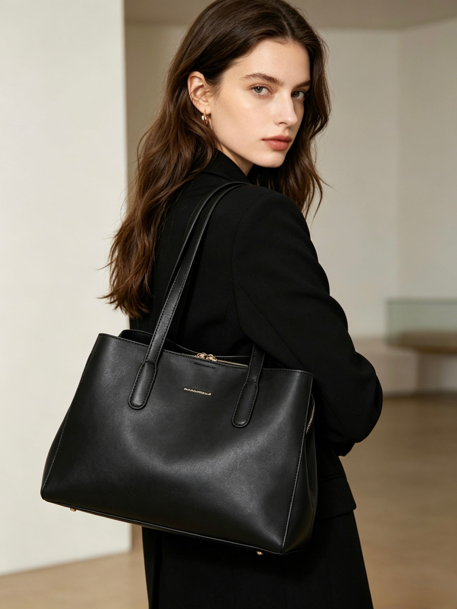 Ingrid Tote Bag - Black view 5