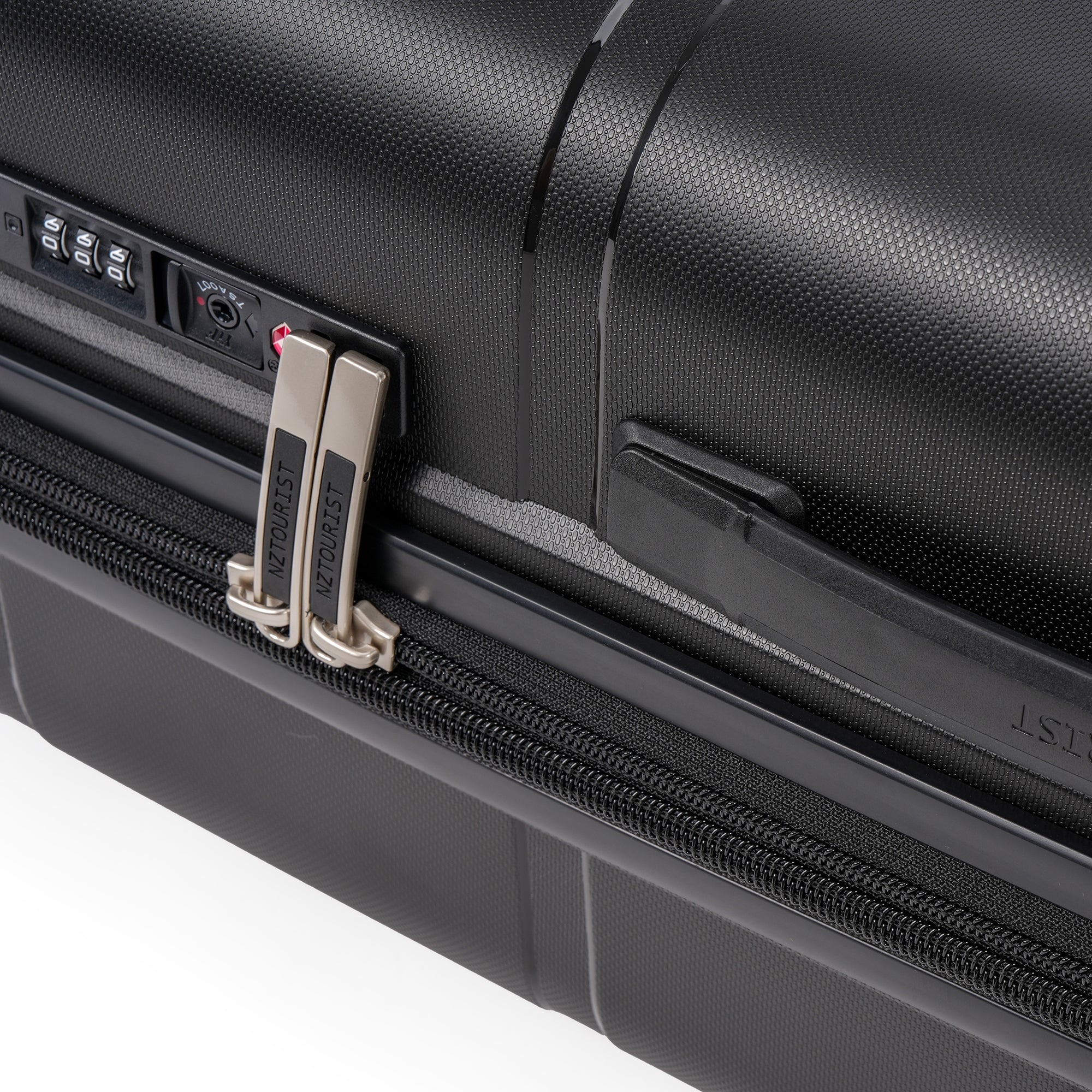 NZTourist CoreLite 67cm Suitcase - Black view 3
