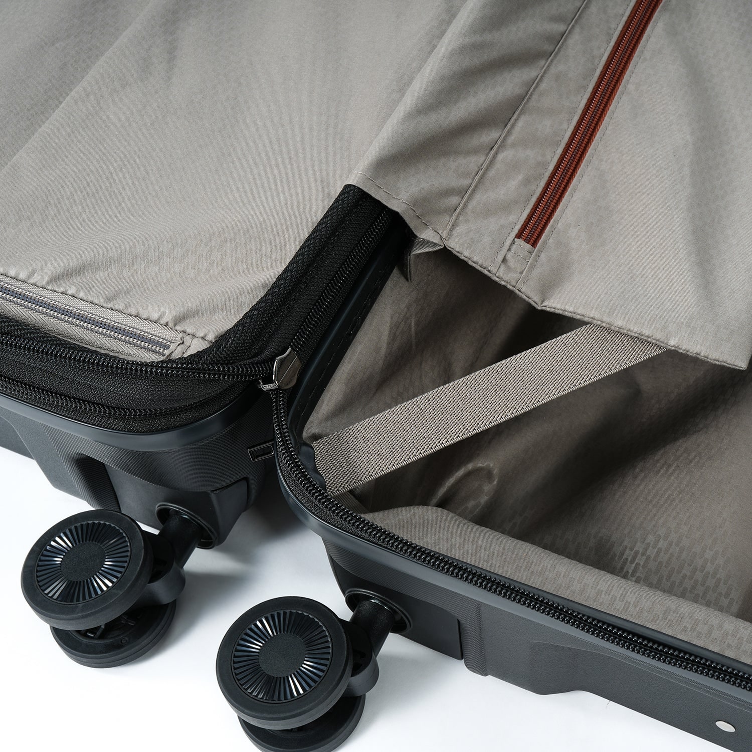 San Michelle AeroGlide 66cm Suitcase - Black view 16