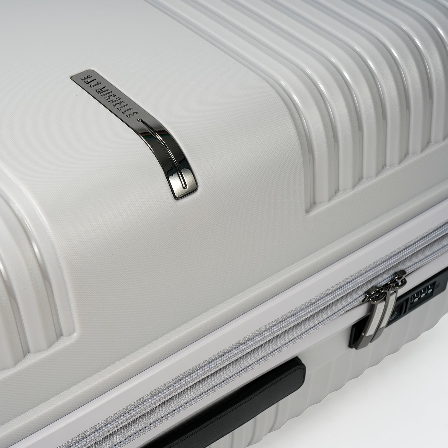 San Michelle AeroGlide 66cm Suitcase - Grey view 9