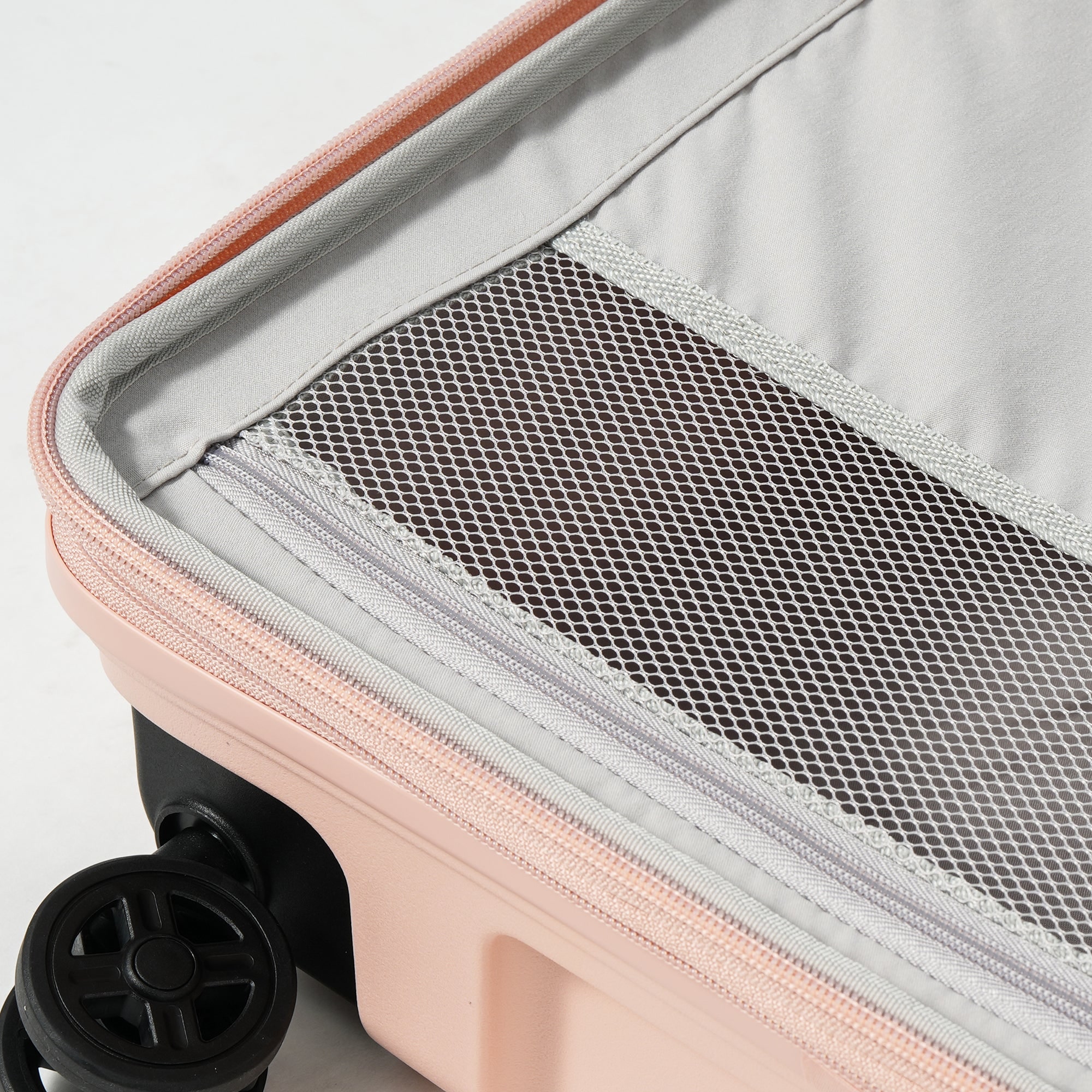 San Michelle Echo Traveller Suitcase 66cm - Pink view 17