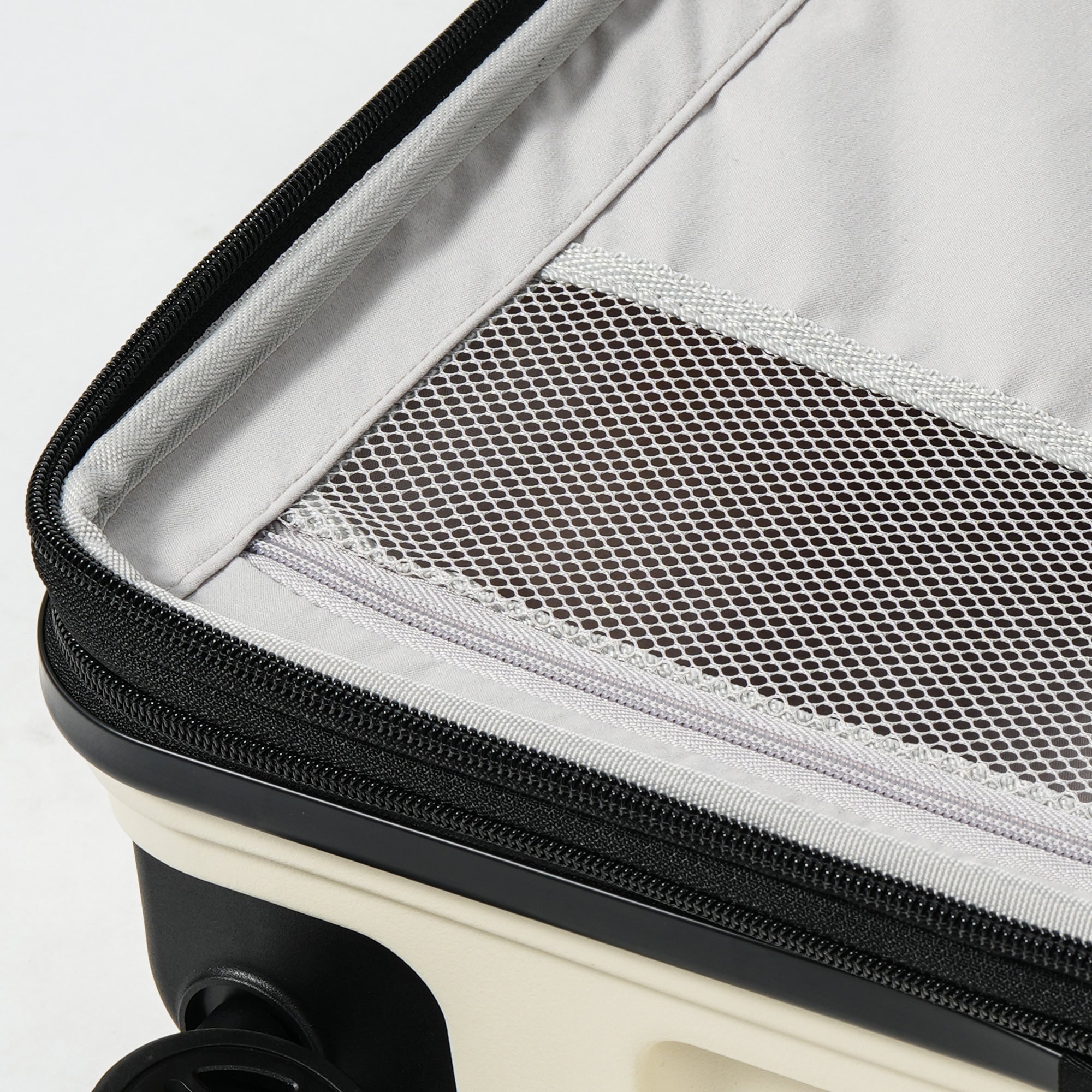 San Michelle Orbit Pro Suitcase 55cm - Beige view 6