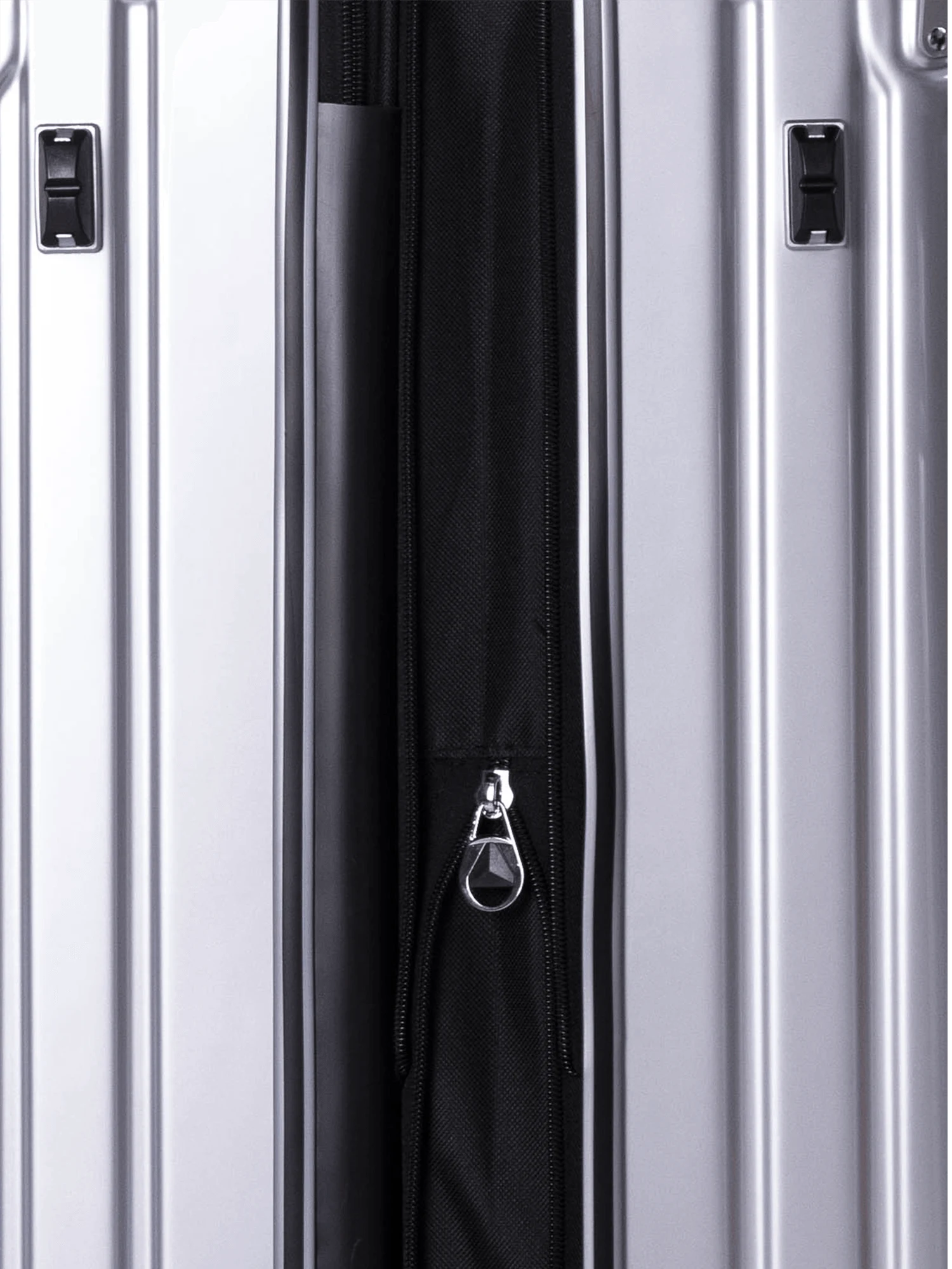 San Michelle Secure Adventurer 68cm Suitcase - Silver view 6