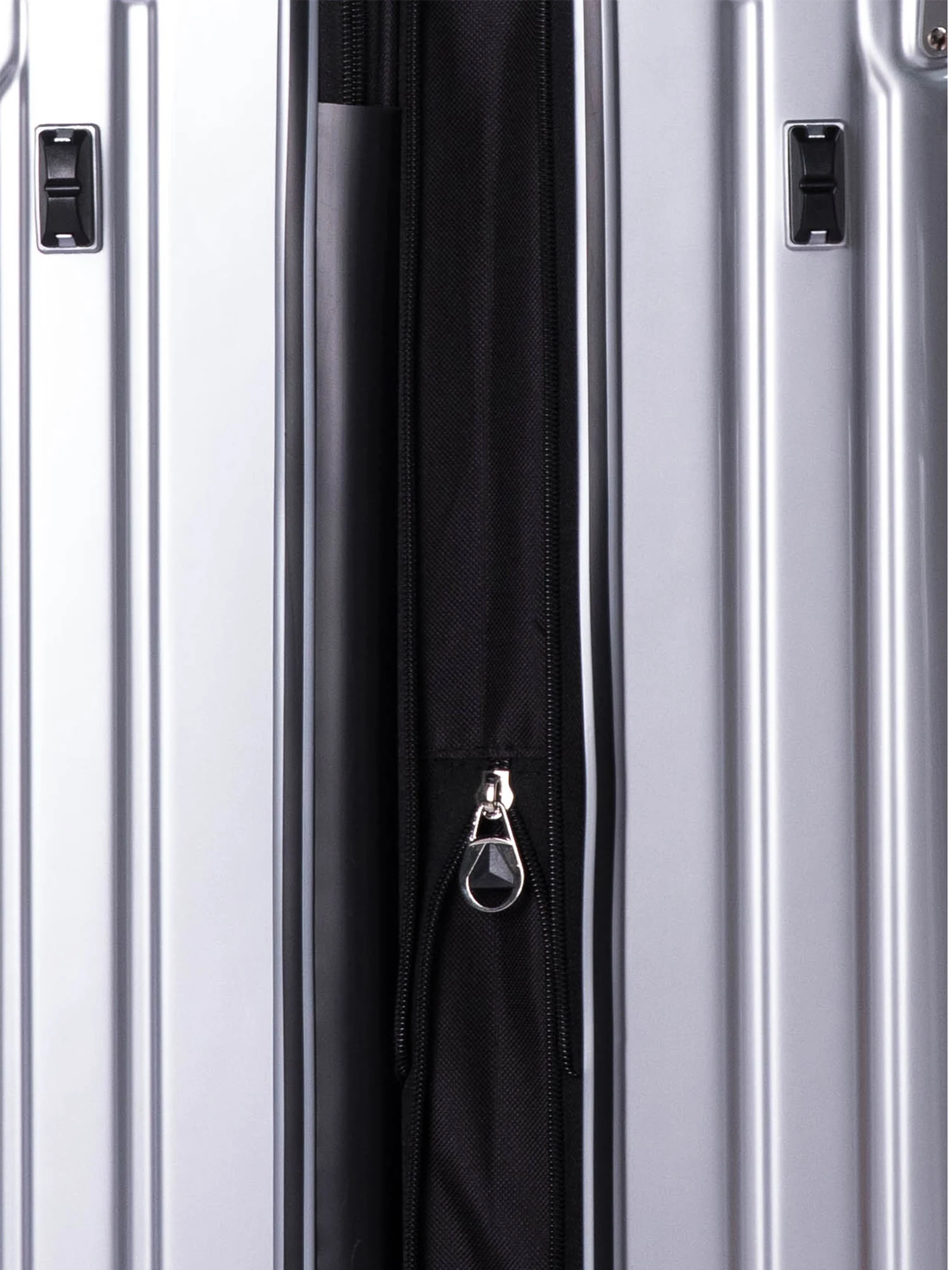 San Michelle Secure Adventurer 75cm Suitcase - Silver view 3