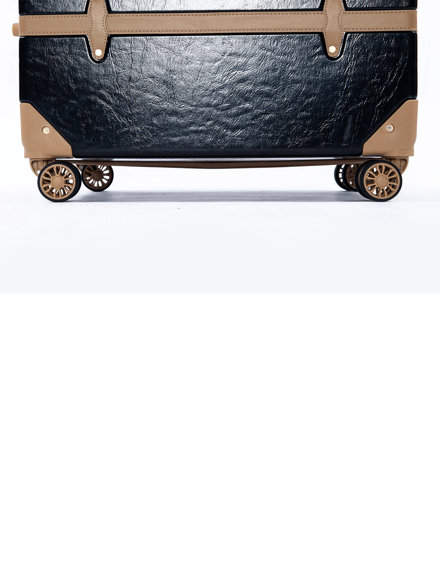 San Michelle Vintage Traveller 67cm Suitcase - Black view 10