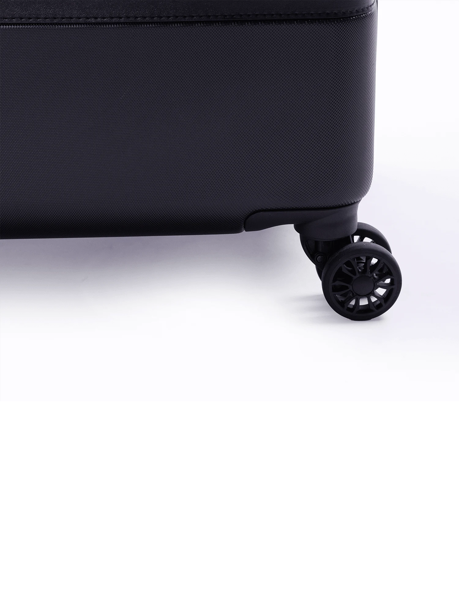 Ventus Strapped Spinner 67cm Suitcase - Black view 9