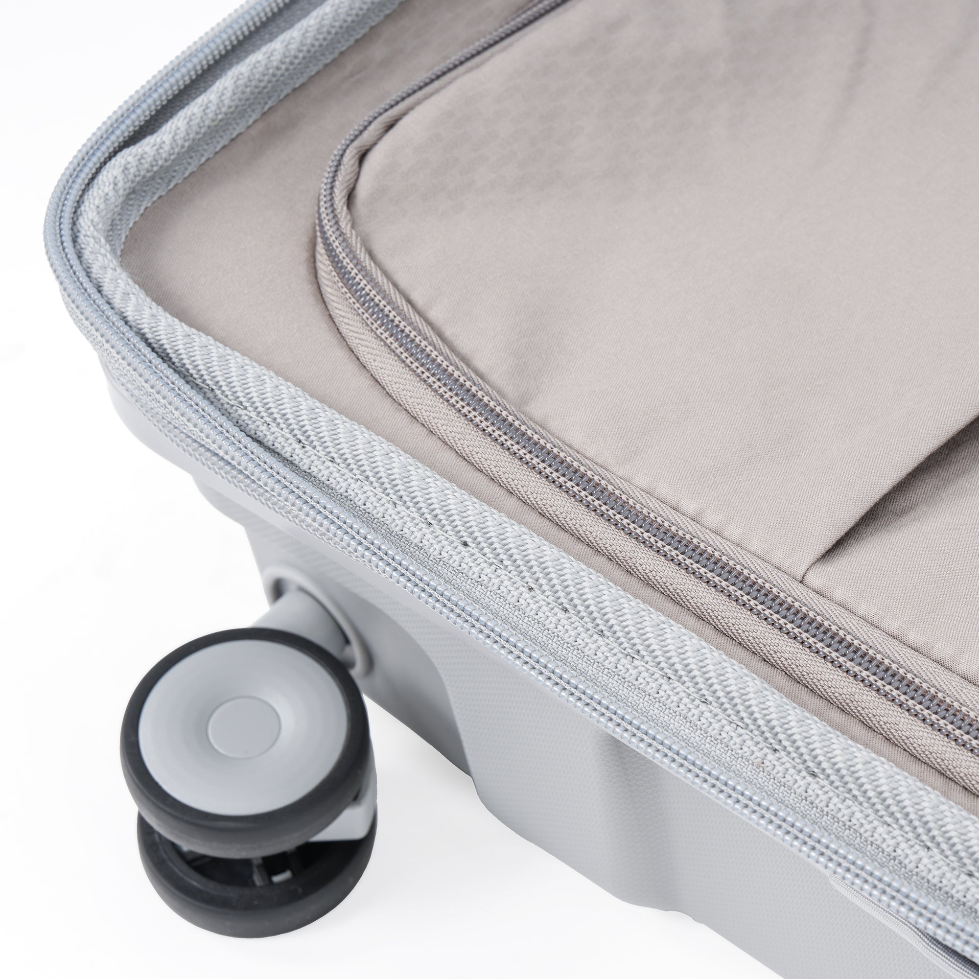 NZTourist CoreLite 67cm Suitcase - Grey