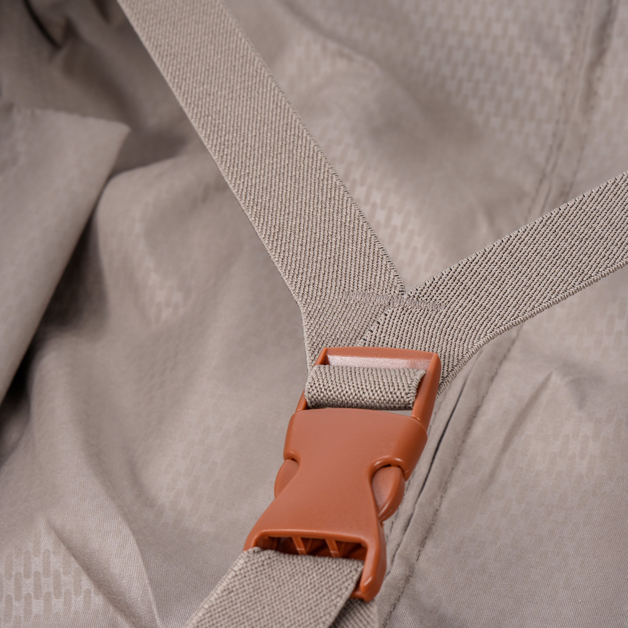 NZTourist CoreLite 78cm Suitcase - Black