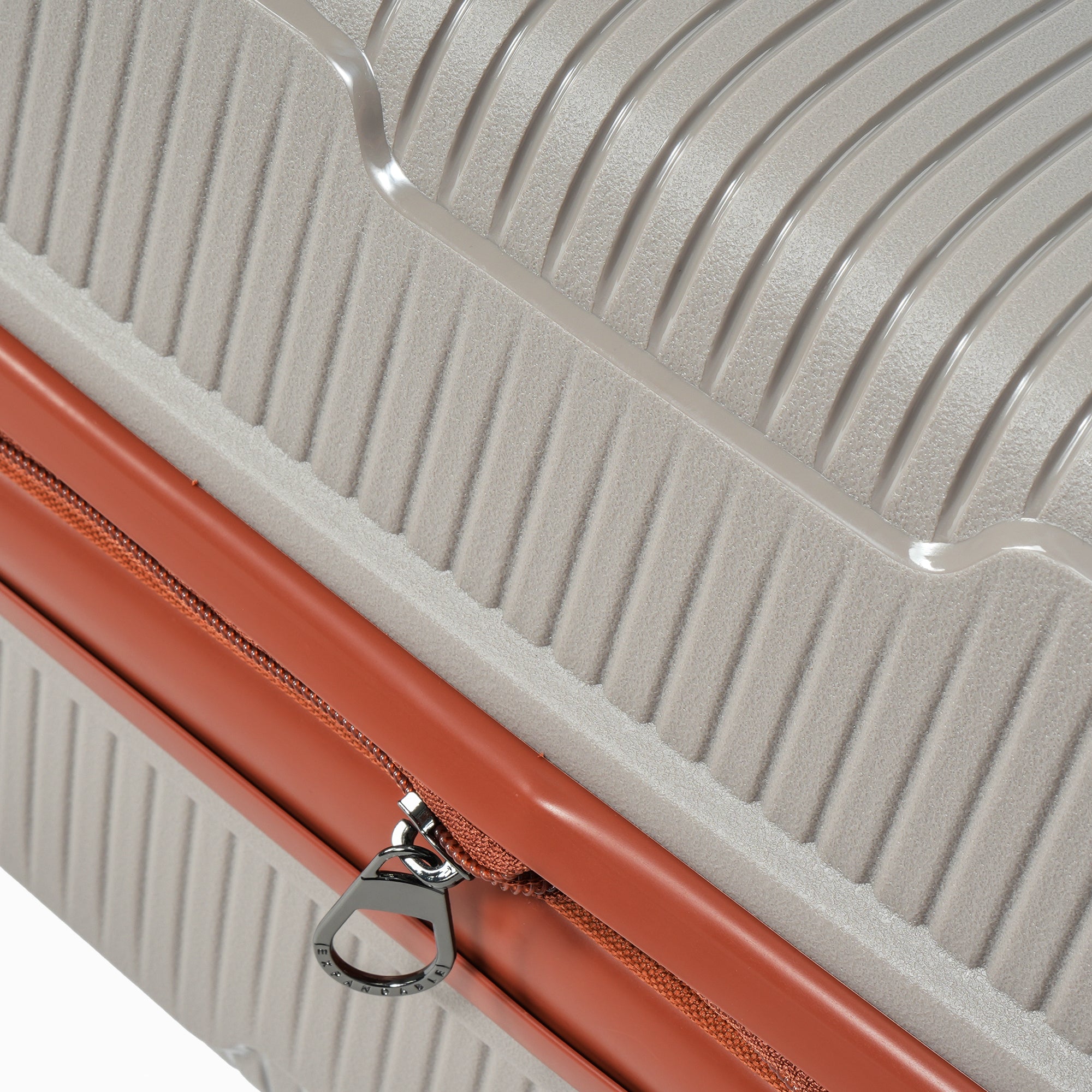 NZTourist Terra Luxe 76cm Suitcase - Taupe