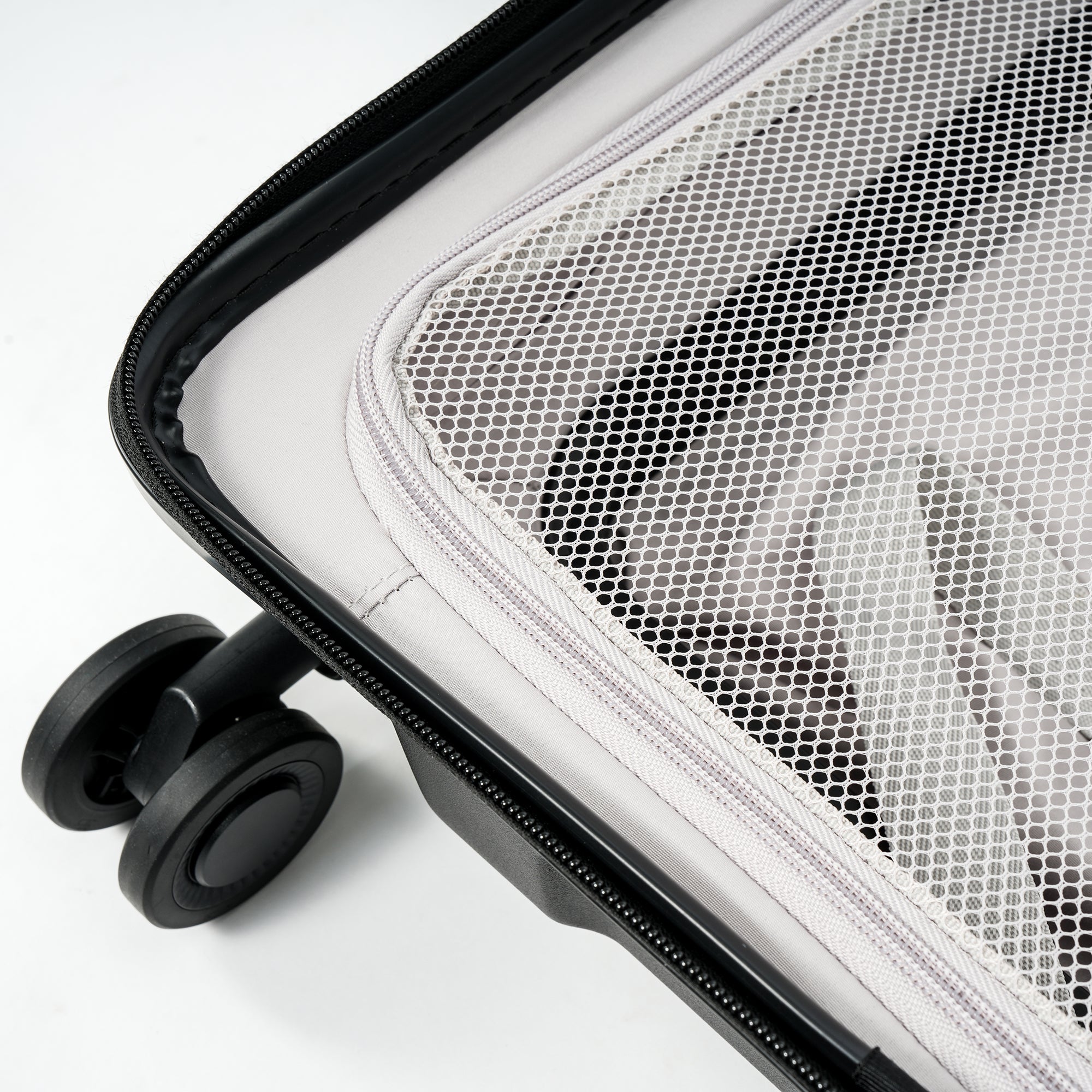 NZTourist Primo Dual Open 77cm Suitcase - Black