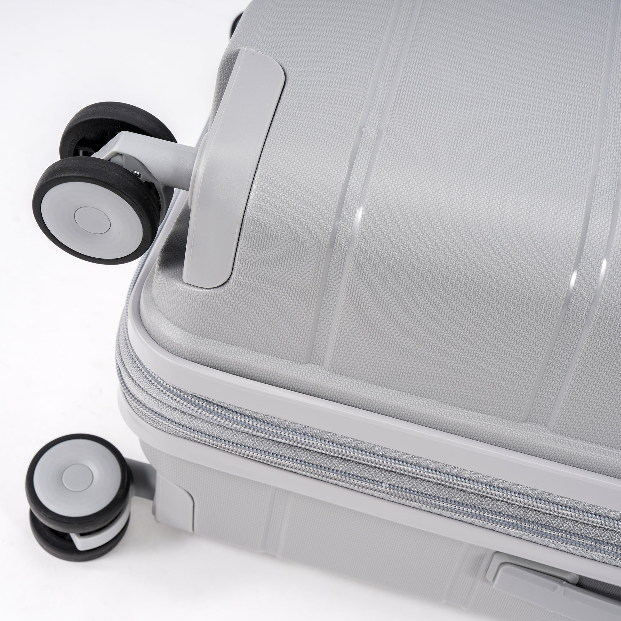 NZTourist CoreLite 67cm Suitcase - Grey