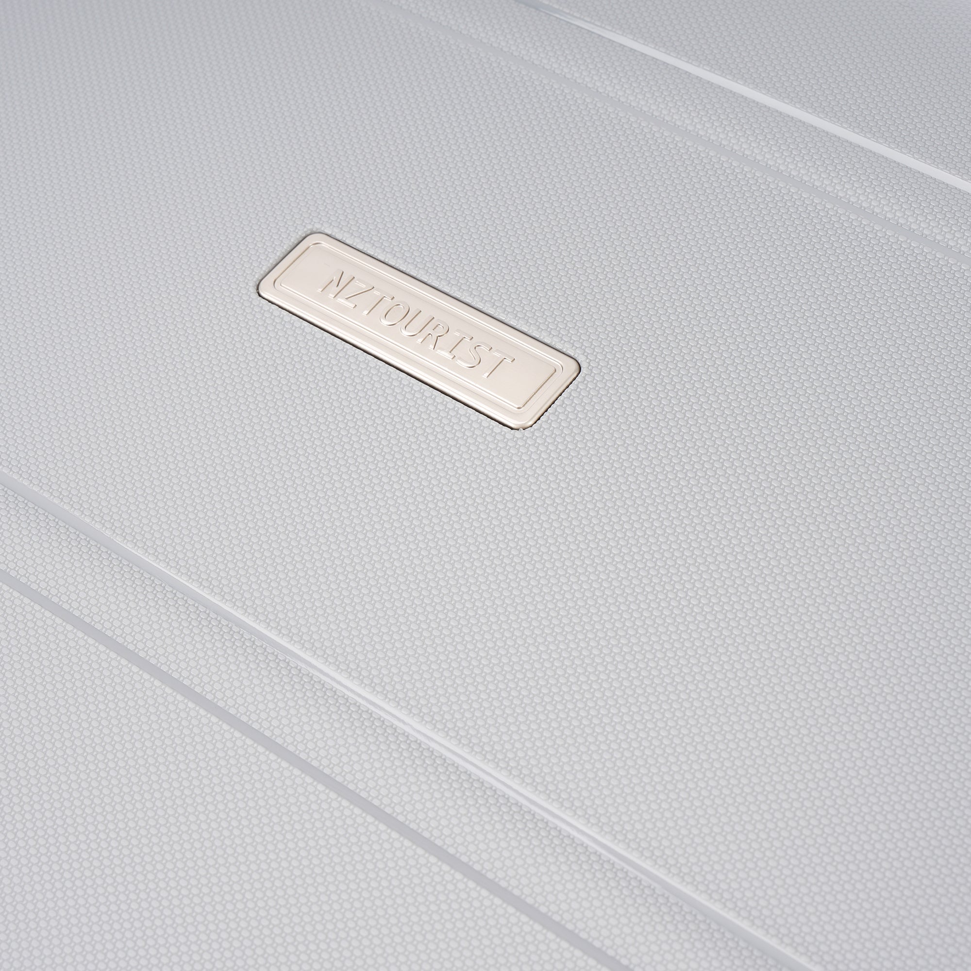 NZTourist CoreLite 67cm Suitcase - Grey