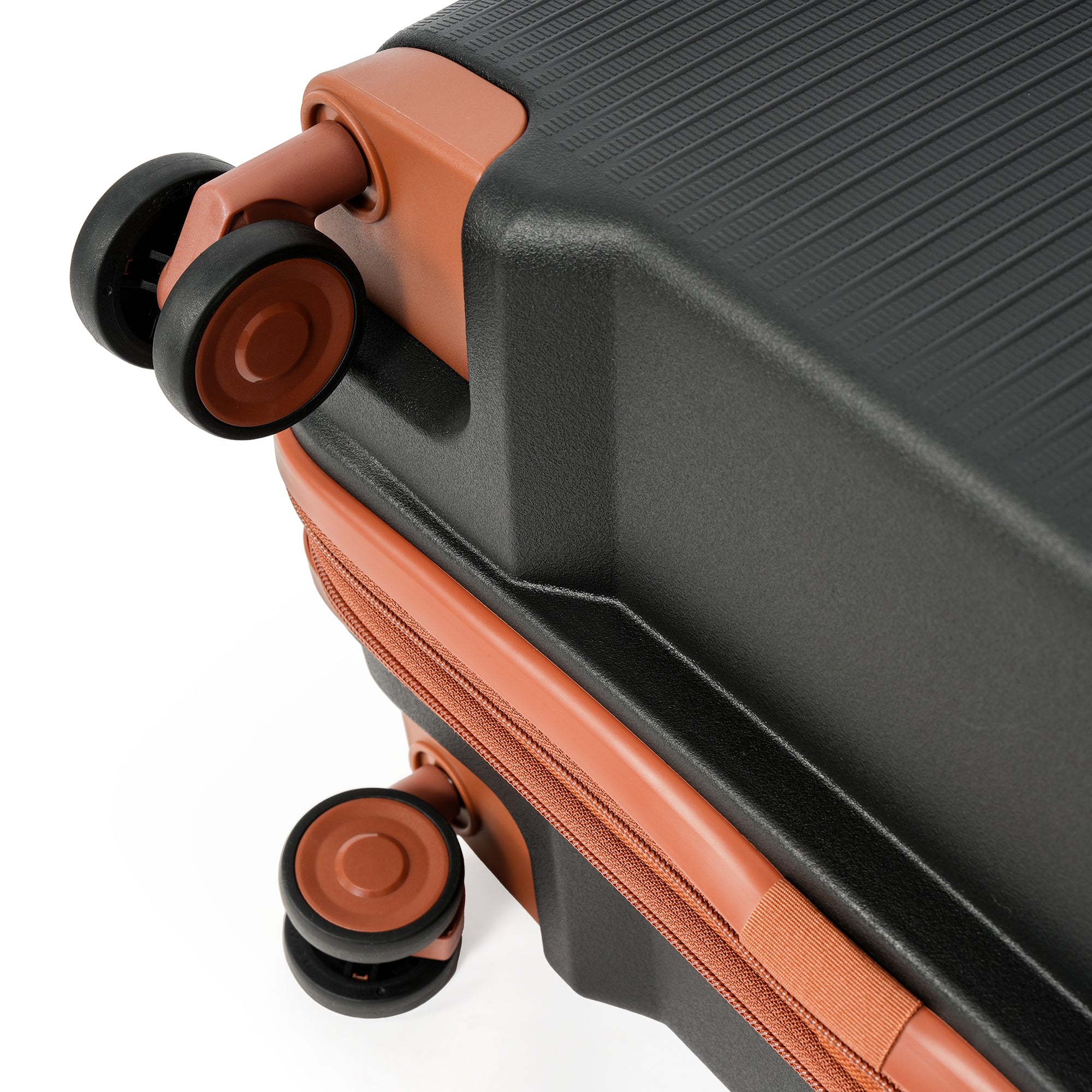 NZTourist Terra Luxe 76cm Suitcase - Black