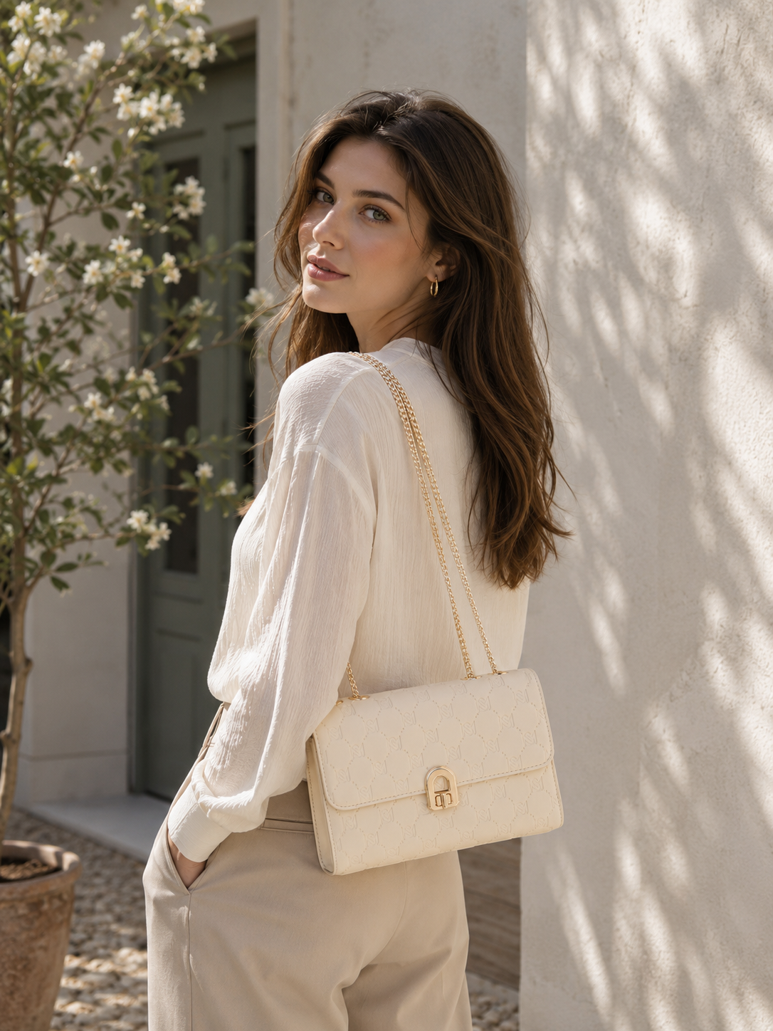 Kendra Chained Crossbody Bag - Camel
