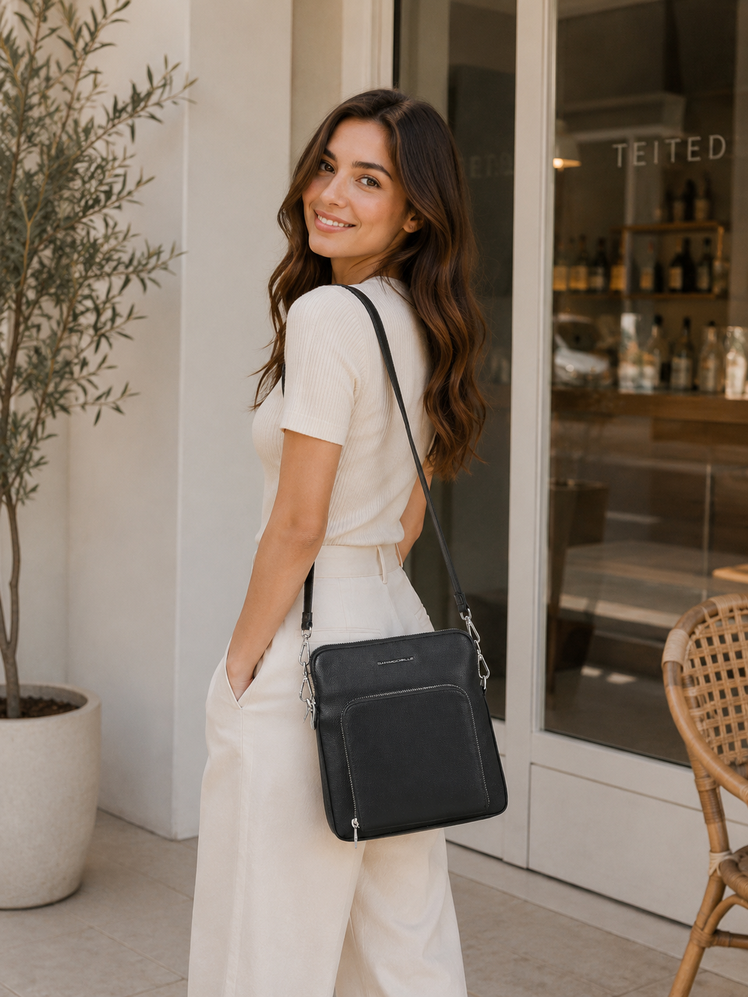 Jade Crossbody Bag - Black