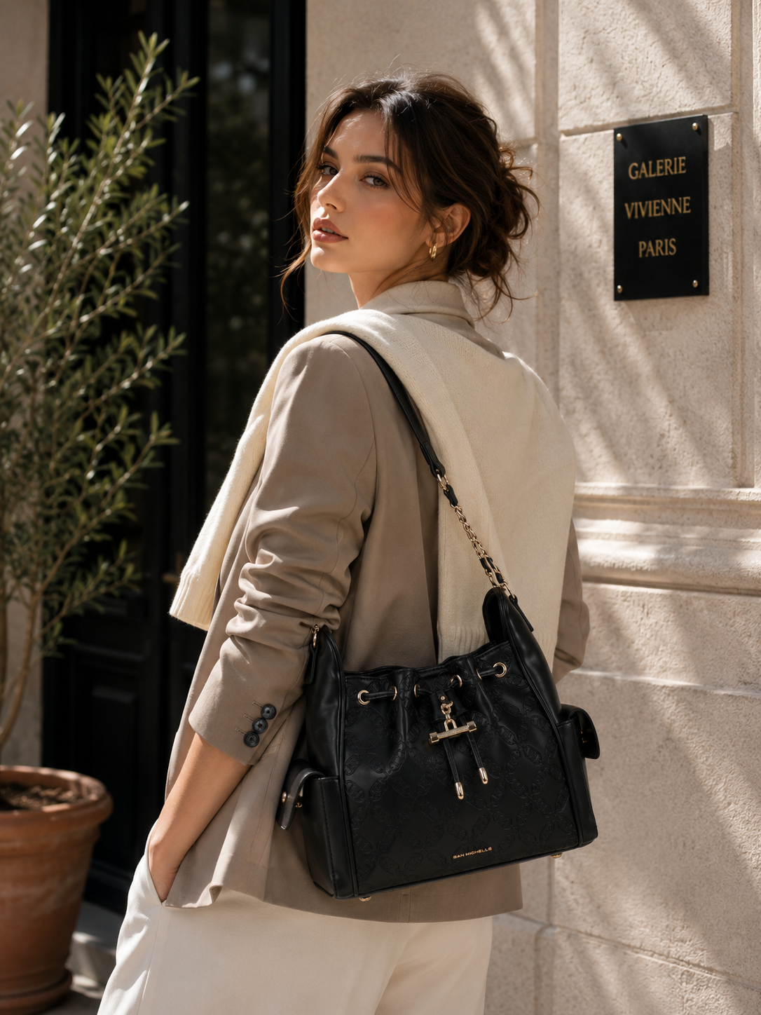 Aubrey Bucket Bag - Black