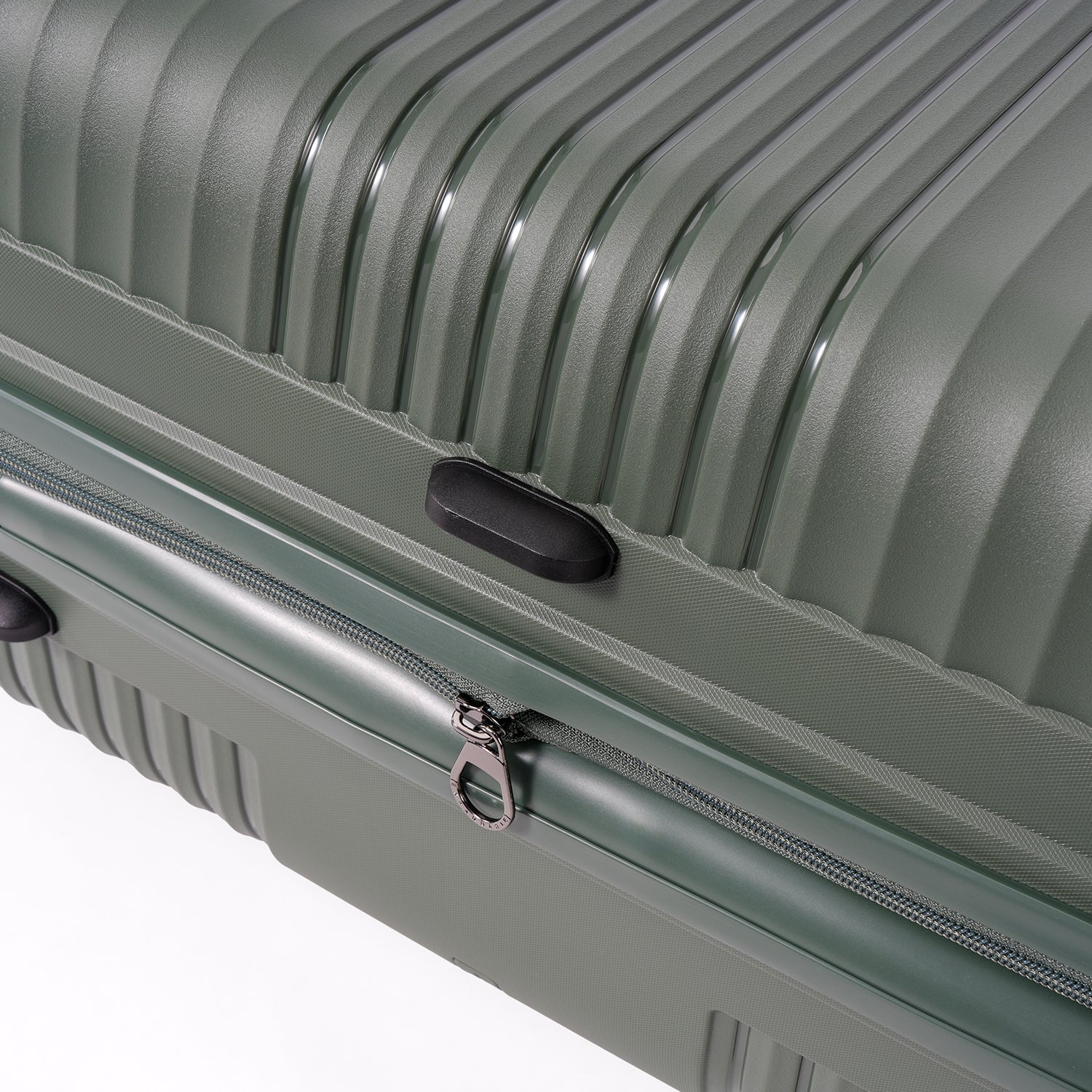 San Michelle AeroGlide 66cm Suitcase - Green