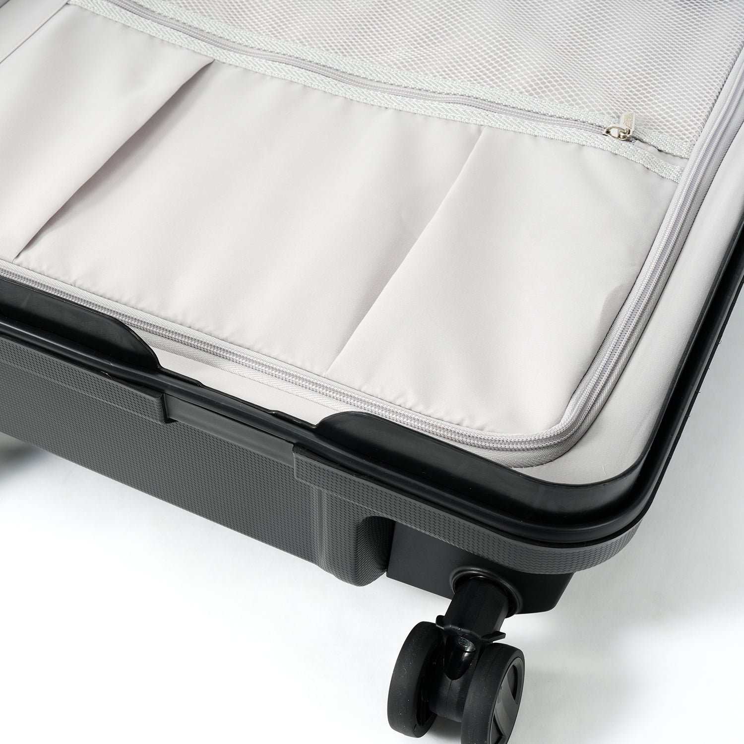 NZTourist Urban Trek 54cm Suitcase - Black