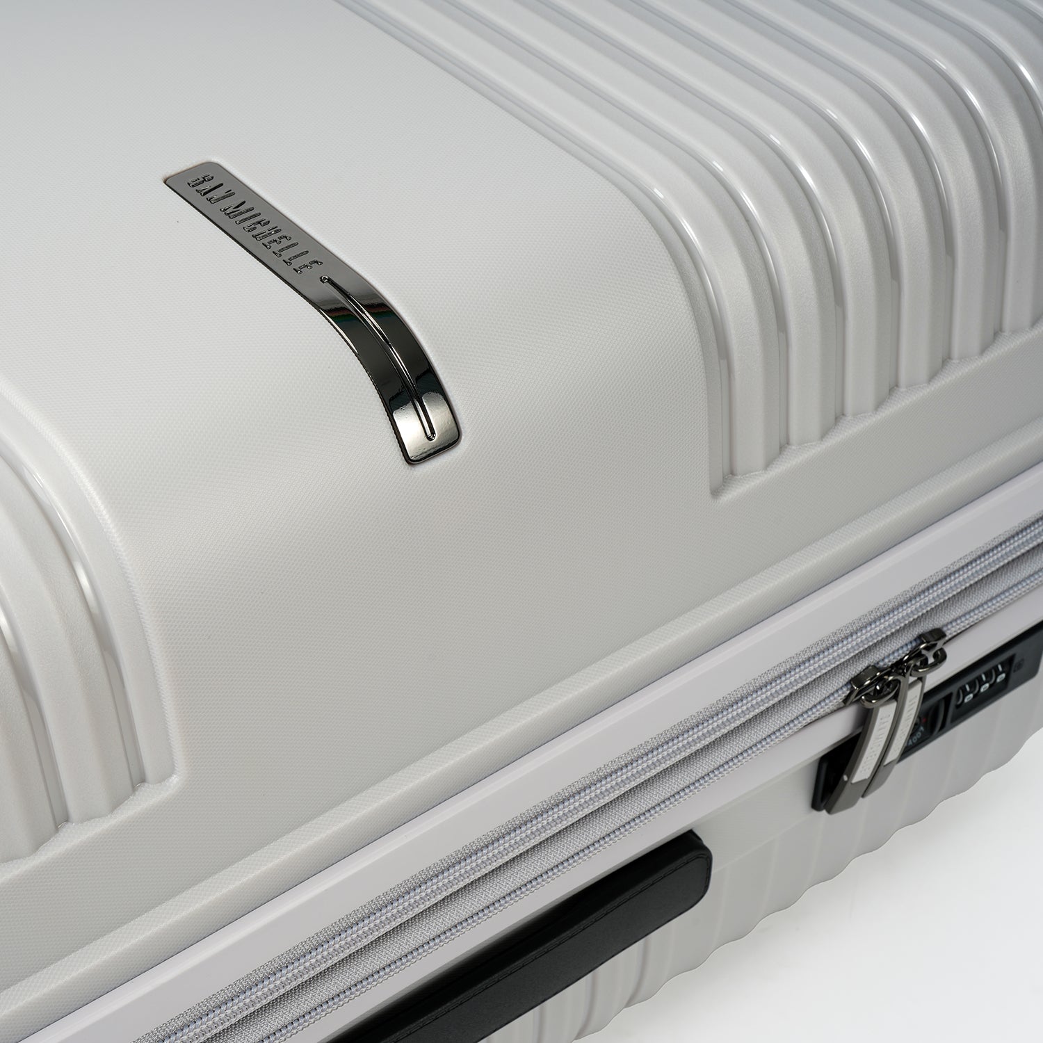 San Michelle AeroGlide 77cm Suitcase - Grey
