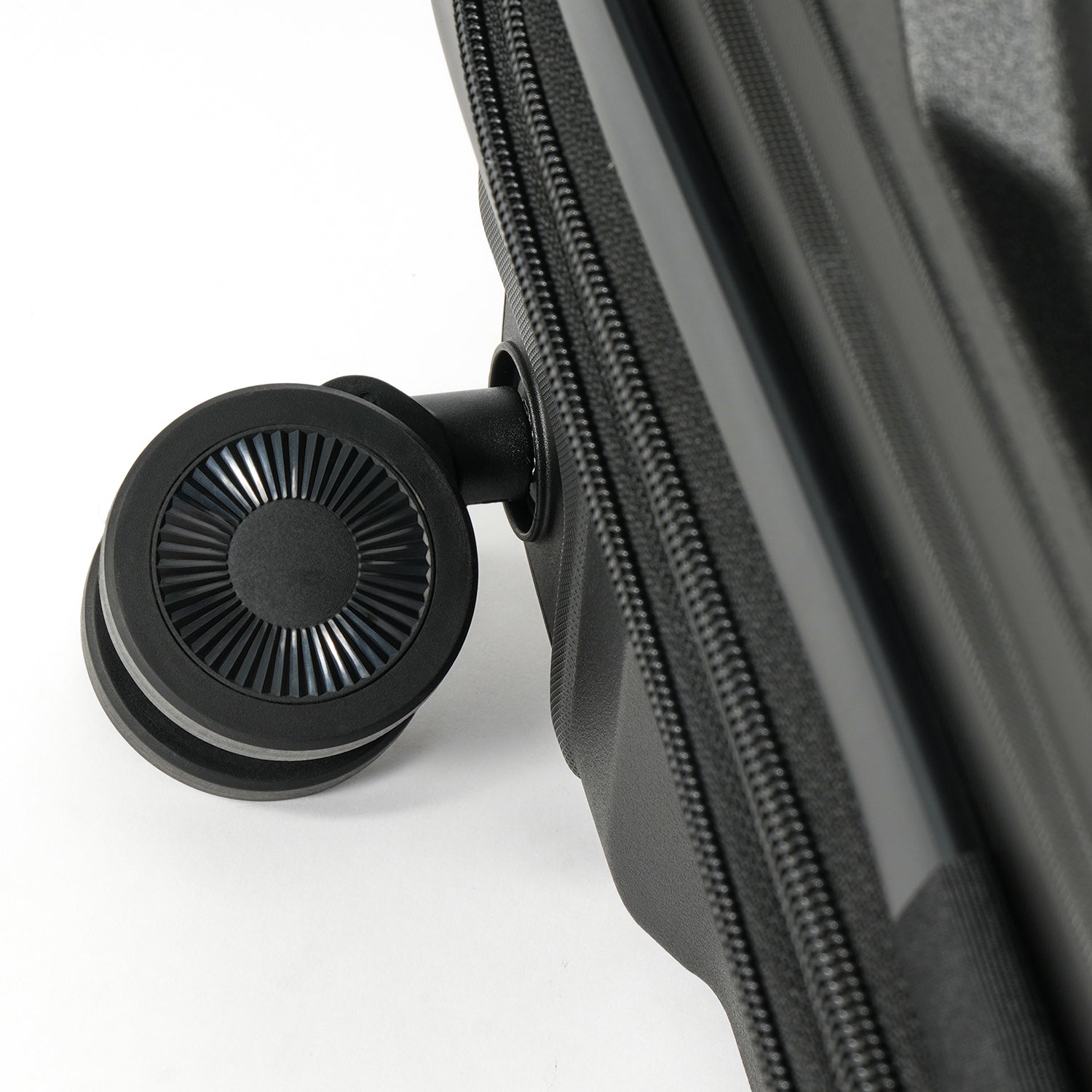 San Michelle AeroGlide 55cm Suitcase - Black