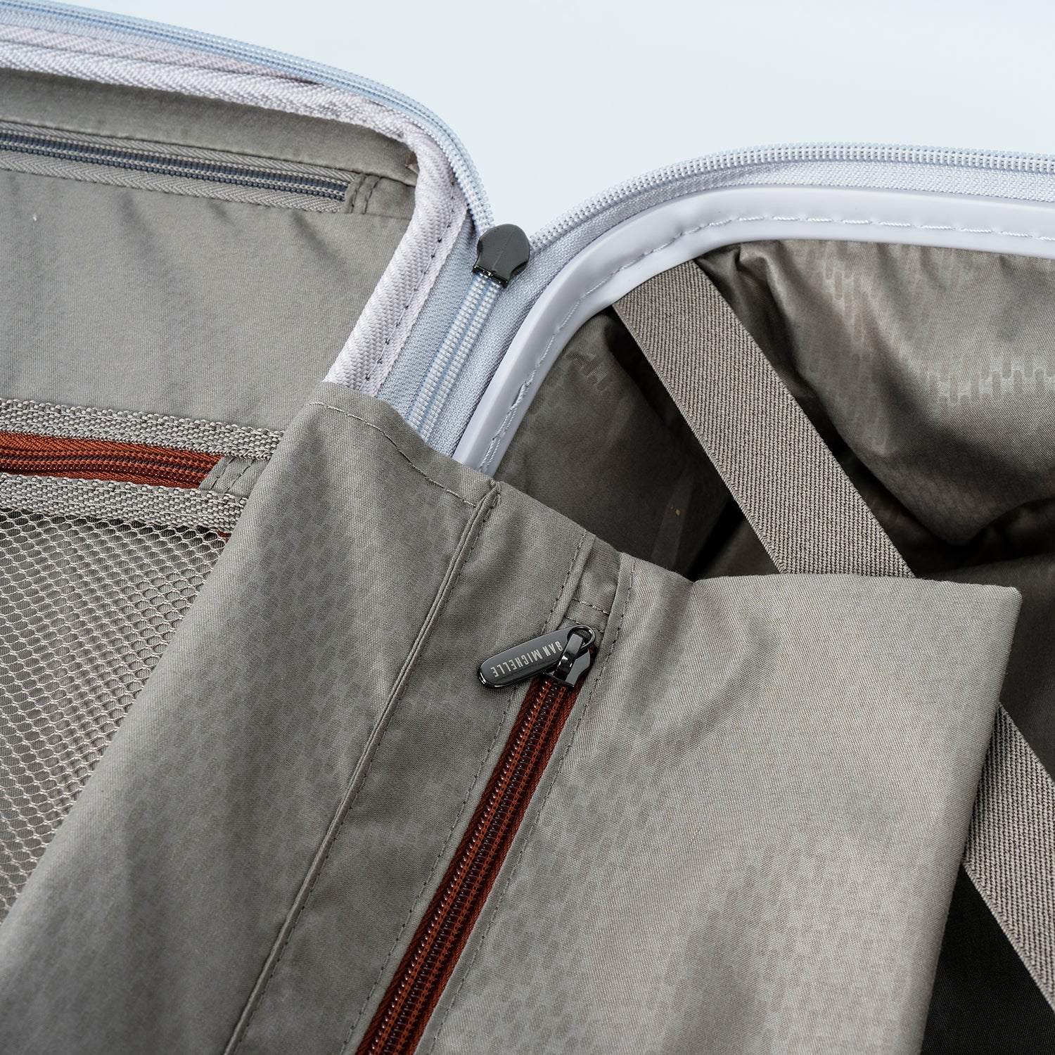 San Michelle AeroGlide 66cm Suitcase - Grey