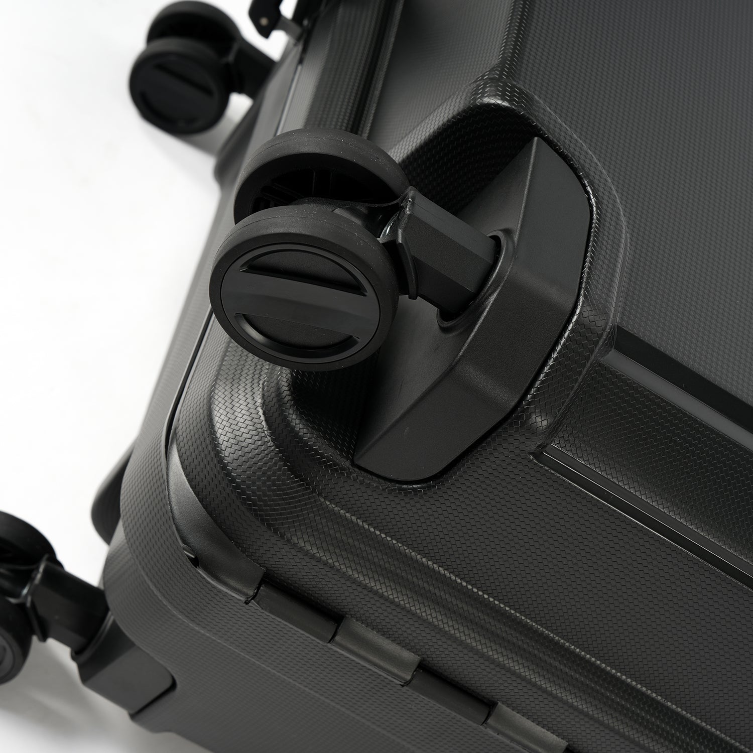 NZTourist Urban Trek 66cm Suitcase - Black