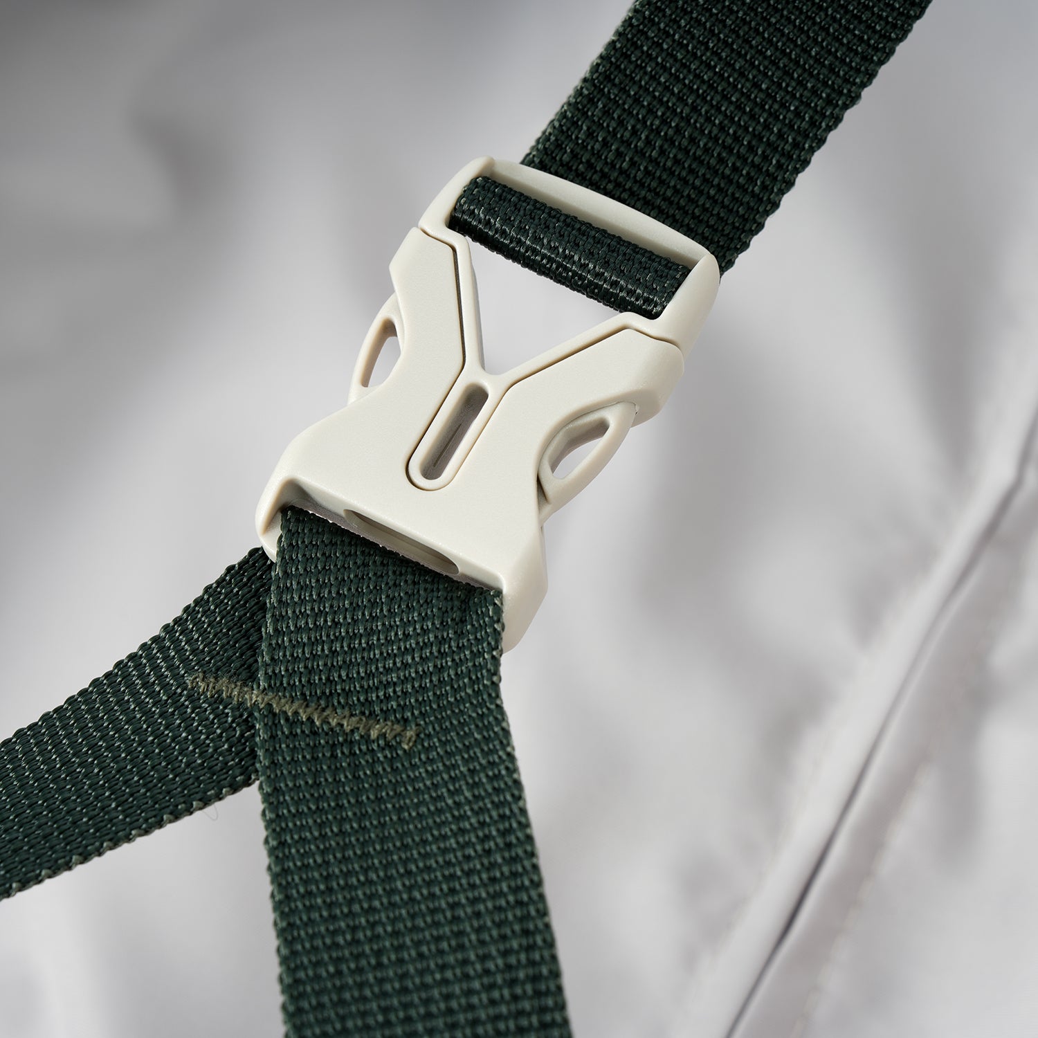 NZTourist Urban Trek 66cm Suitcase - Green