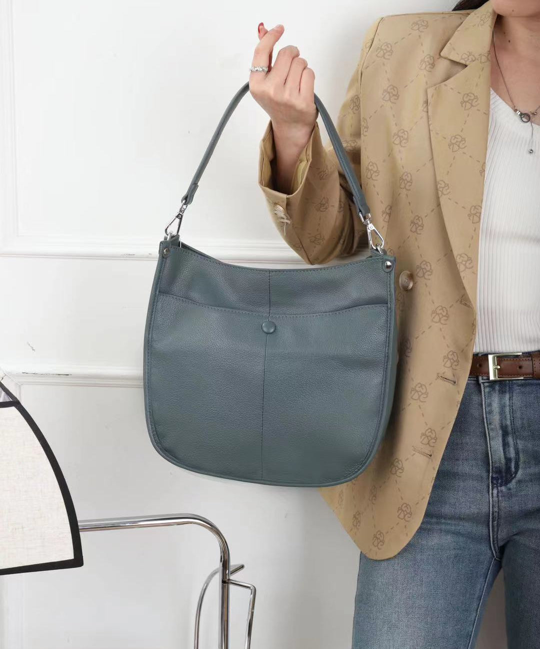 Ezra Leather Shoulder Bag